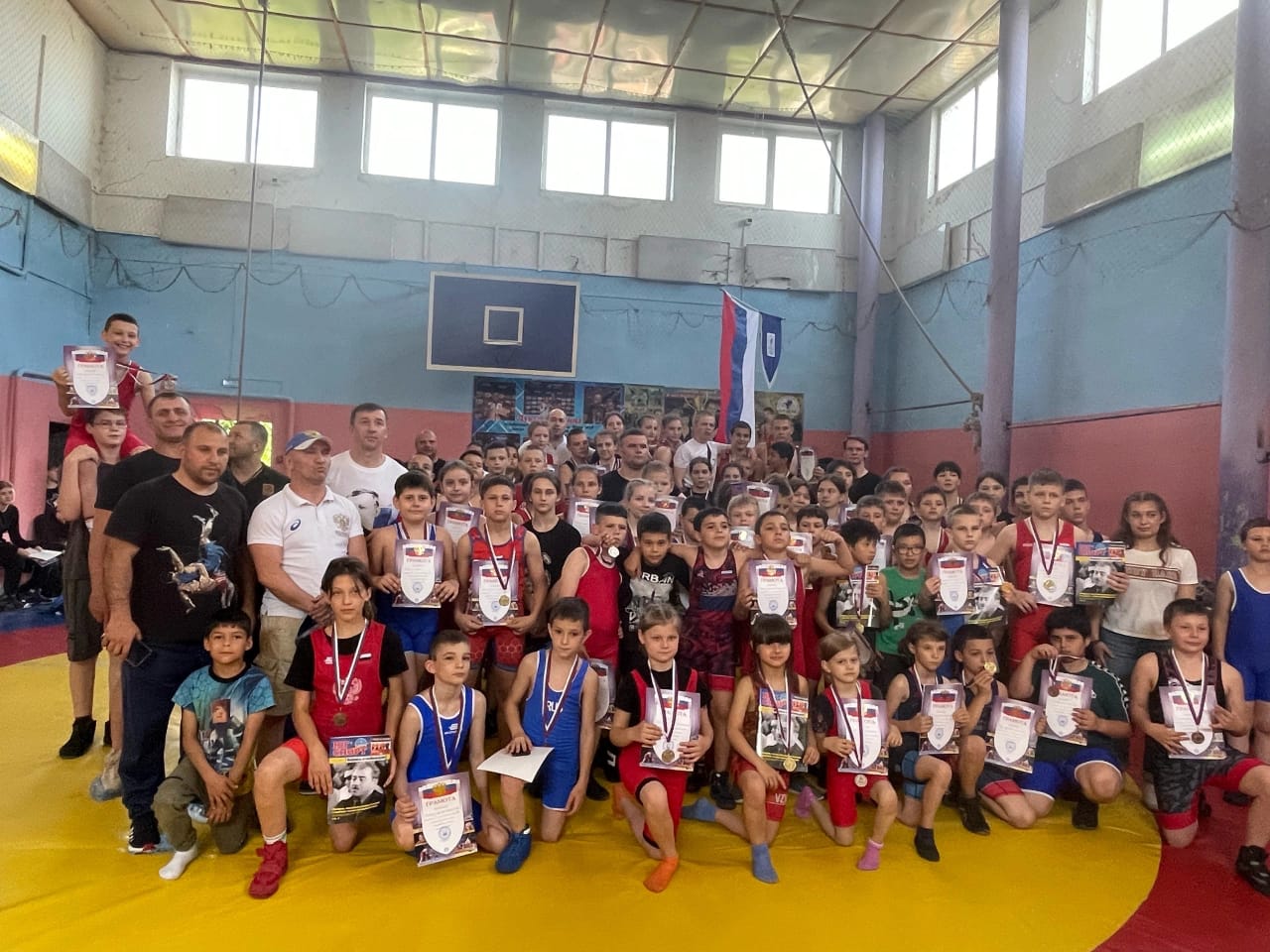 Участники турнира по вольной борьбе