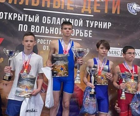 Победители и призеры турнира по вольной борьбе