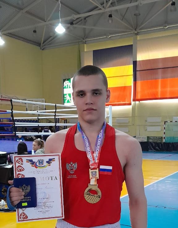 Роман Запорожец