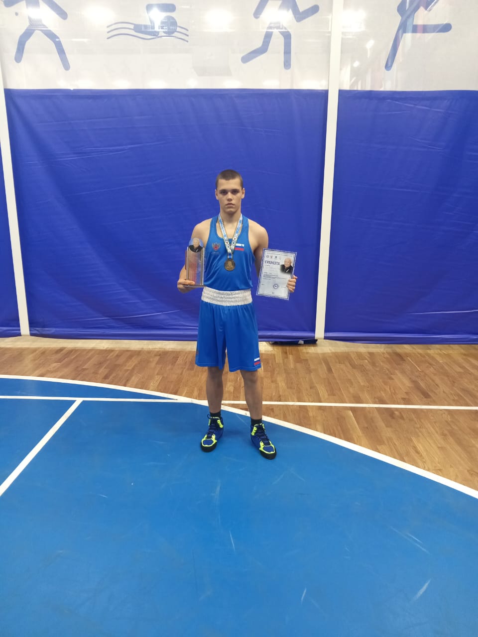 Роман Запорожец