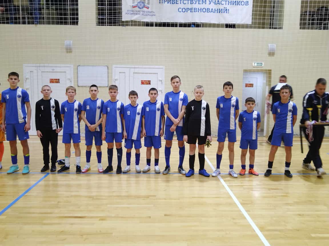 Футболисты спортивной школы "Ника"